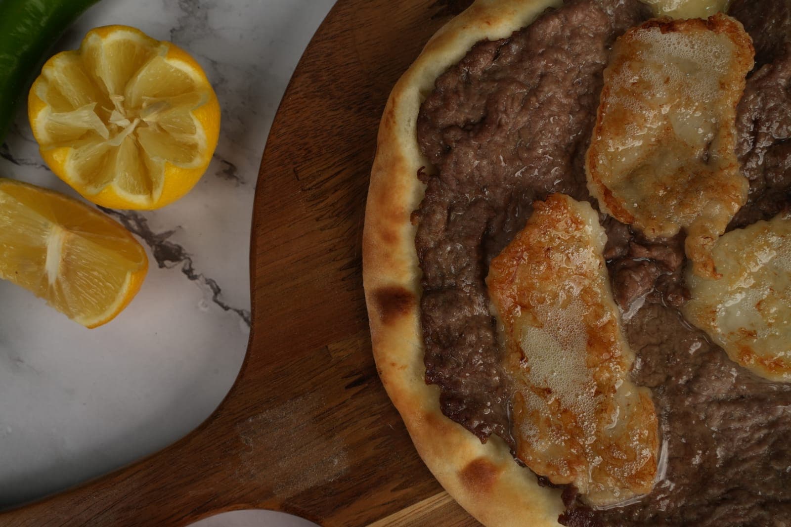 Steak on Dough شرحات على عجين